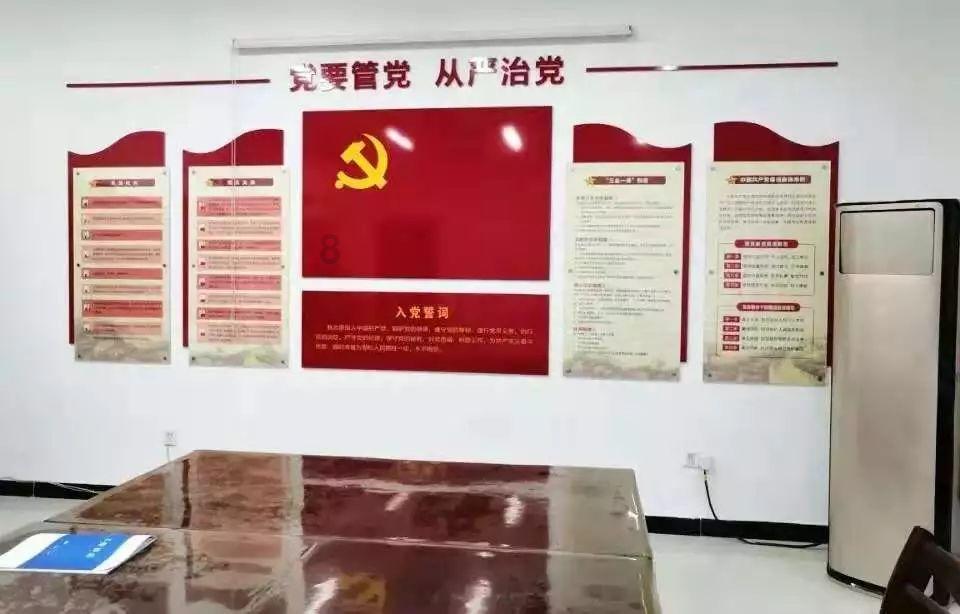 逃离野丛之森